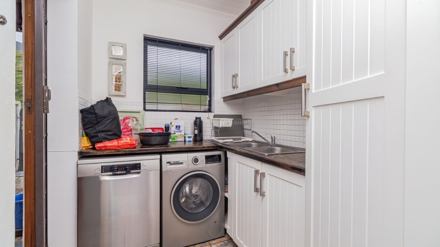 2 Bedroom Property for Sale in King George Park Western Cape